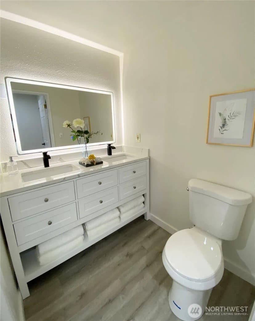 Property photo for 9302 Redmond Woodinville Rd Ne #206, Redmond photo 2