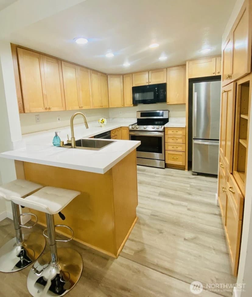 Property photo for 9302 Redmond Woodinville Rd Ne #206, Redmond photo 19