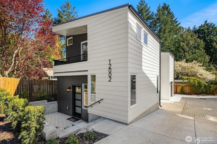 Property photo for 12002 20th Avenue Ne, Seattle photo 28