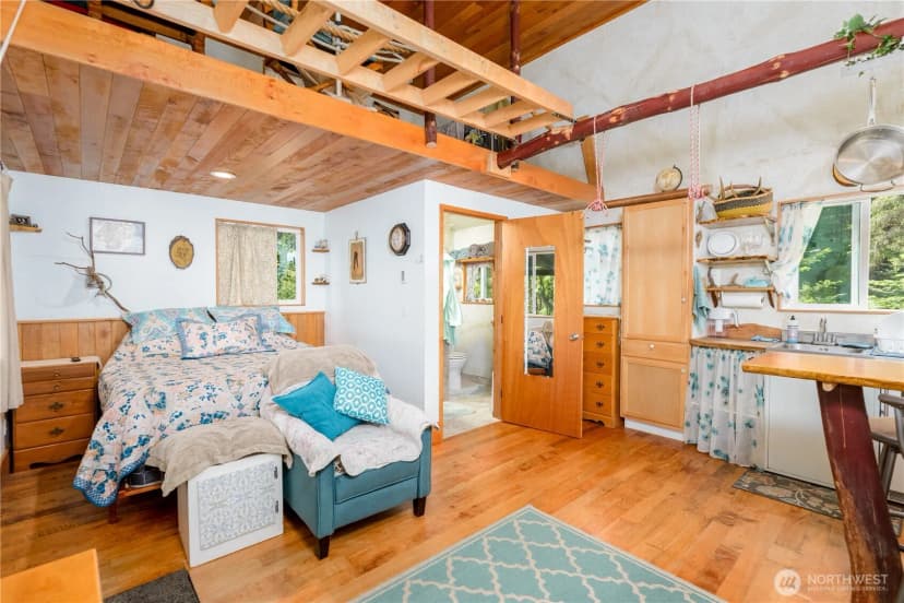 Property photo for 1648 Township Line Road, Port Angeles photo 28