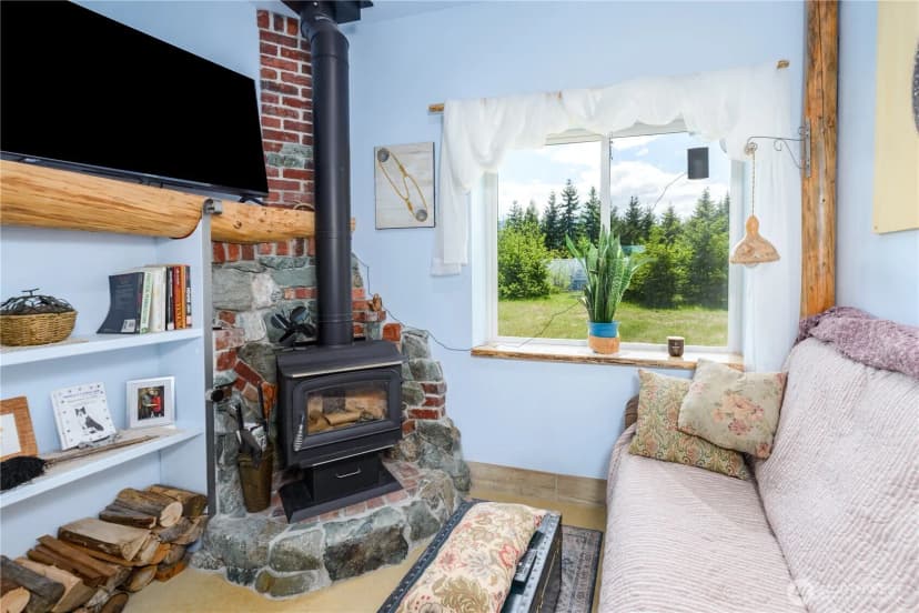 Property photo for 1648 Township Line Road, Port Angeles photo 14
