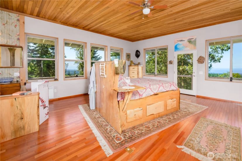 Property photo for 1648 Township Line Road, Port Angeles photo 17