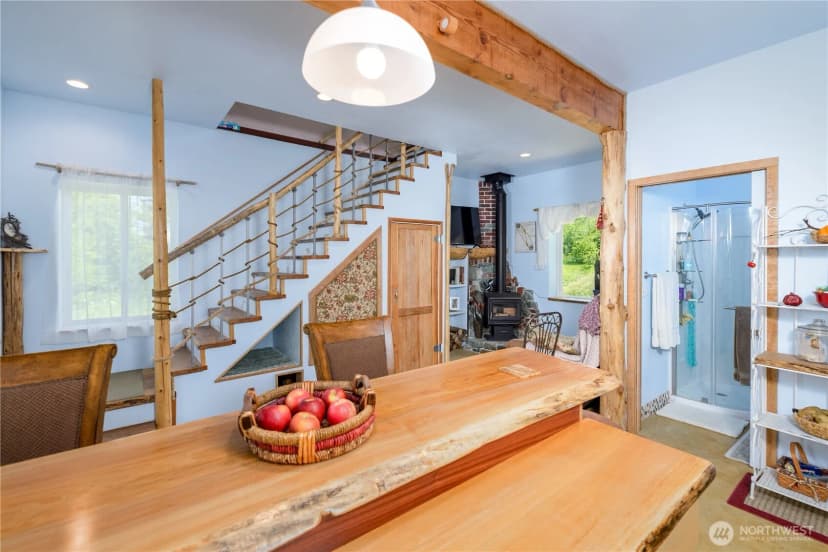 Property photo for 1648 Township Line Road, Port Angeles photo 10