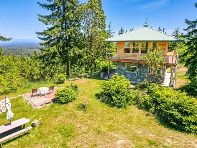 Property photo for 1648 Township Line Road, Port Angeles
