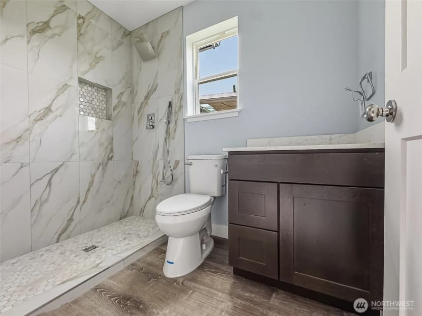 Property photo for 2317 22nd Avenue S, Seattle photo 28