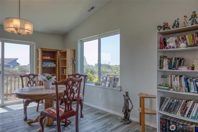 Property photo for 407 N Bel Air Loop Sw, Ocean Shores photo 10