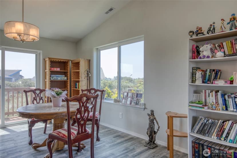 Property photo for 407 N Bel Air Loop Sw, Ocean Shores photo 9