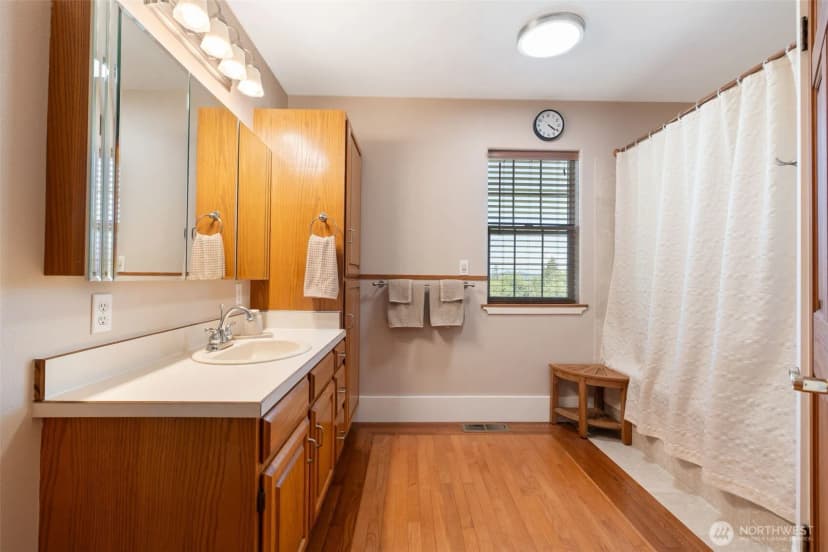 Property photo for 308 Brockway Road, Chehalis photo 22