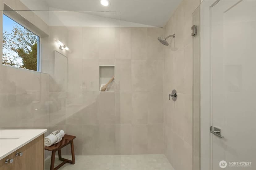 Property photo for 4411 21st Avenue Sw, Seattle photo 18