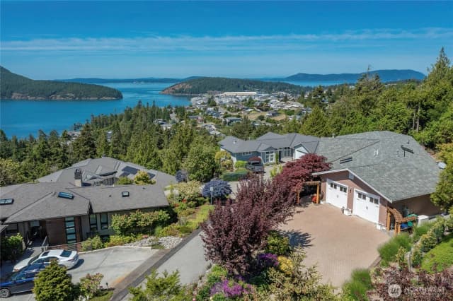 Property photo for 4114 Ellisport Place, Anacortes