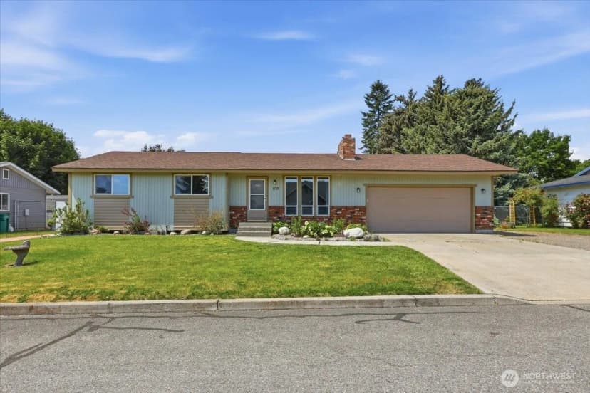 Property photo for 1715 N Herald Road, Spokane Valley