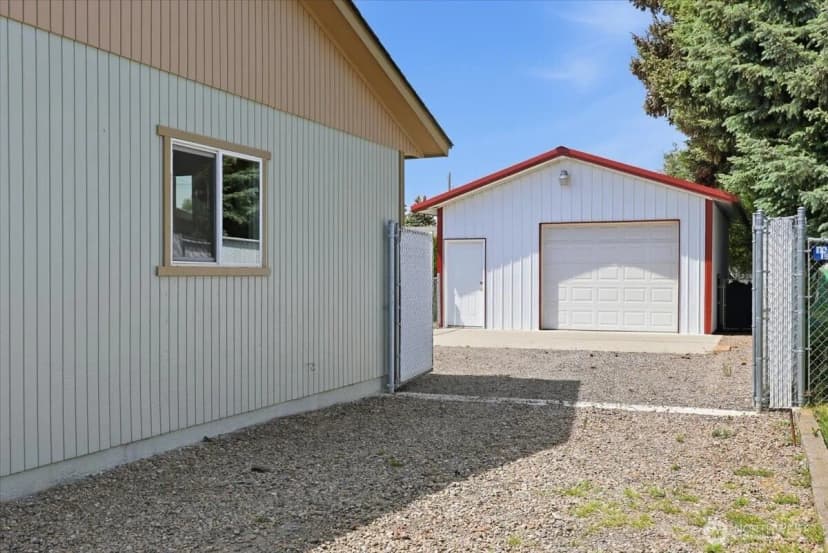 Property photo for 1715 N Herald Road, Spokane Valley photo 38
