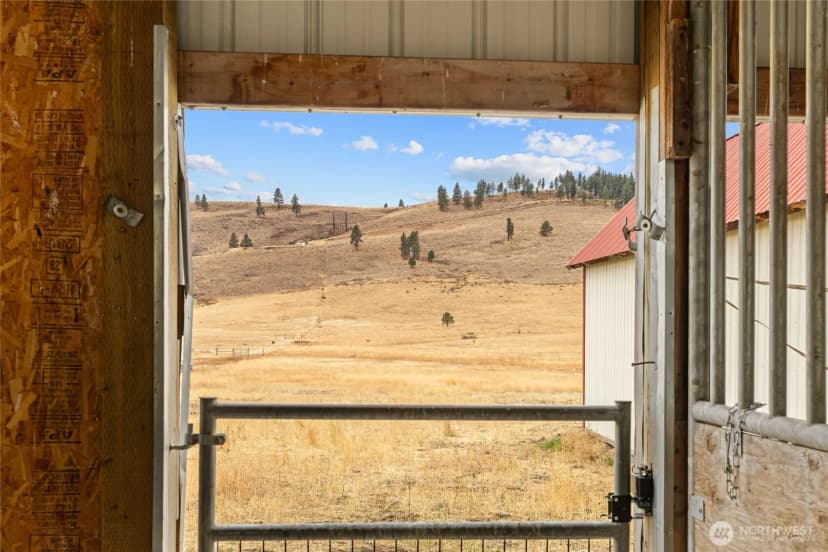 Property photo for 1371 Bettas Road, Cle Elum photo 24