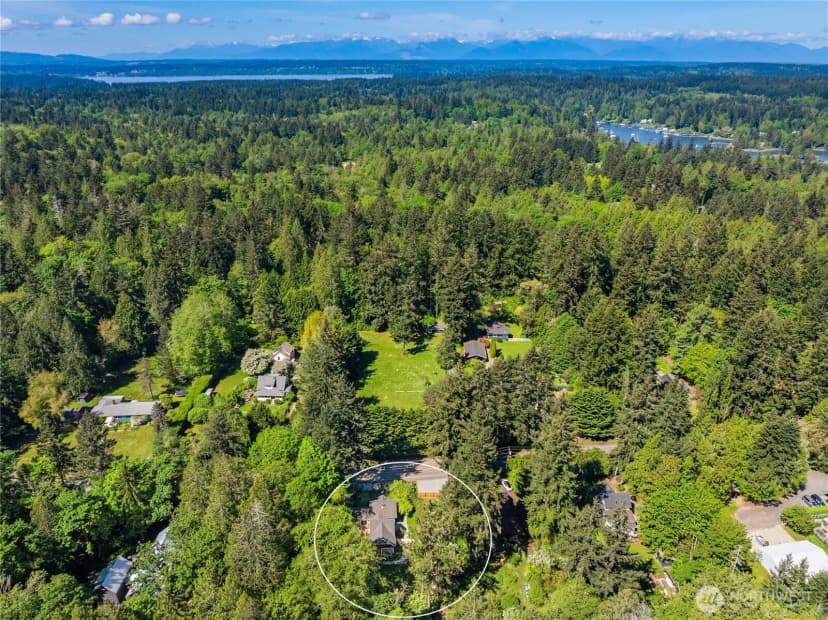 Property photo for 14268 N Madison Avenue Ne, Bainbridge Island photo 31