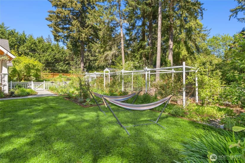 Property photo for 14268 N Madison Avenue Ne, Bainbridge Island photo 24
