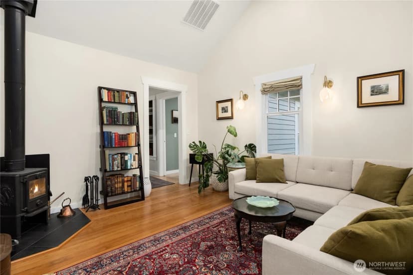 Property photo for 14268 N Madison Avenue Ne, Bainbridge Island photo 13