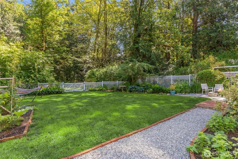 Property photo for 14268 N Madison Avenue Ne, Bainbridge Island photo 26