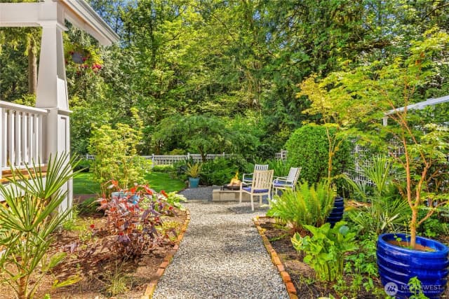 Property photo for 14268 N Madison Avenue Ne, Bainbridge Island photo 2