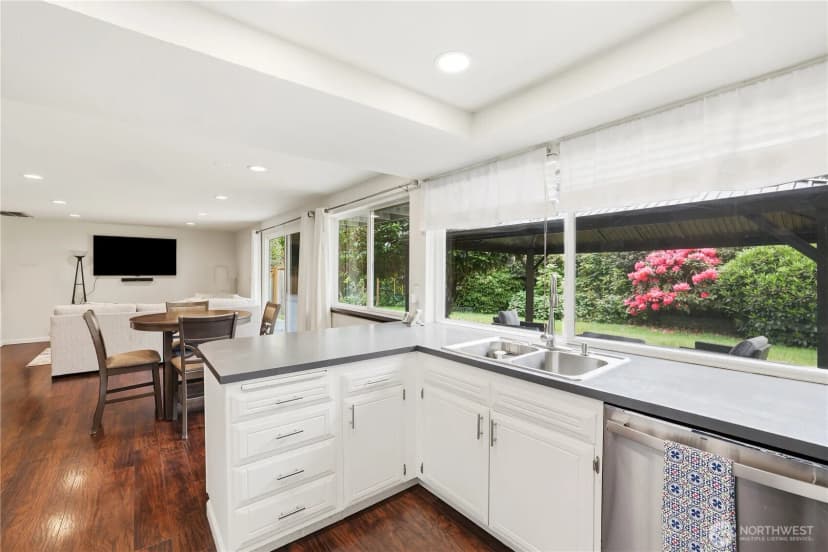 Property photo for 3641 Sw 318th Street, Federal Way photo 8