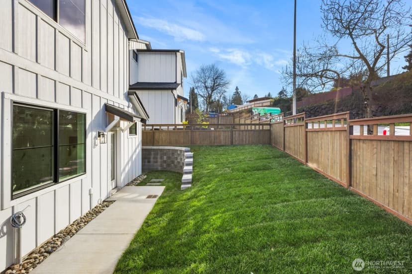 Property photo for 9416 Olson Place Sw, Seattle photo 37