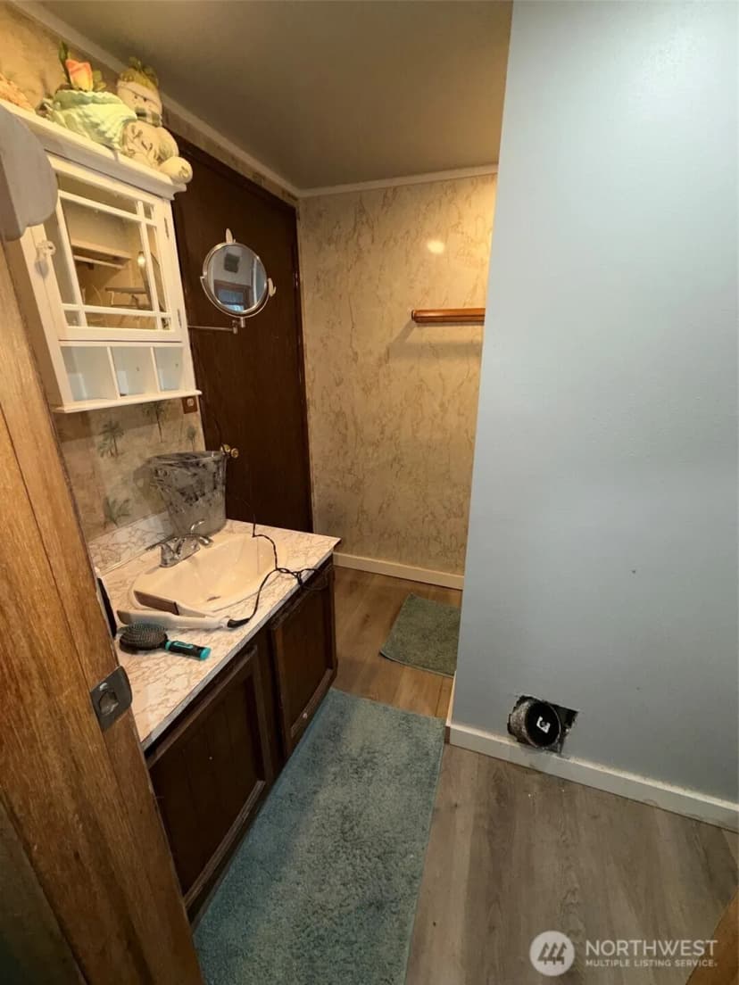 Property photo for 7949 20th Avenue Sw, Seattle photo 19