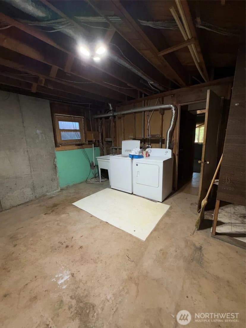 Property photo for 7949 20th Avenue Sw, Seattle photo 16