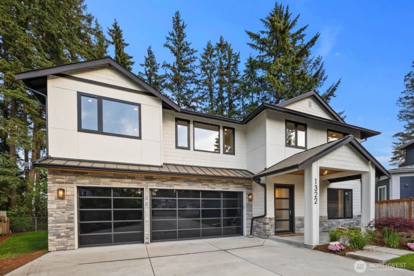 Property photo for 1322 165th Avenue Ne, Bellevue photo 2