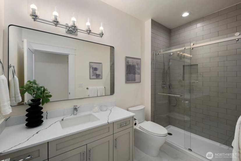Property photo for 1322 165th Avenue Ne, Bellevue photo 28