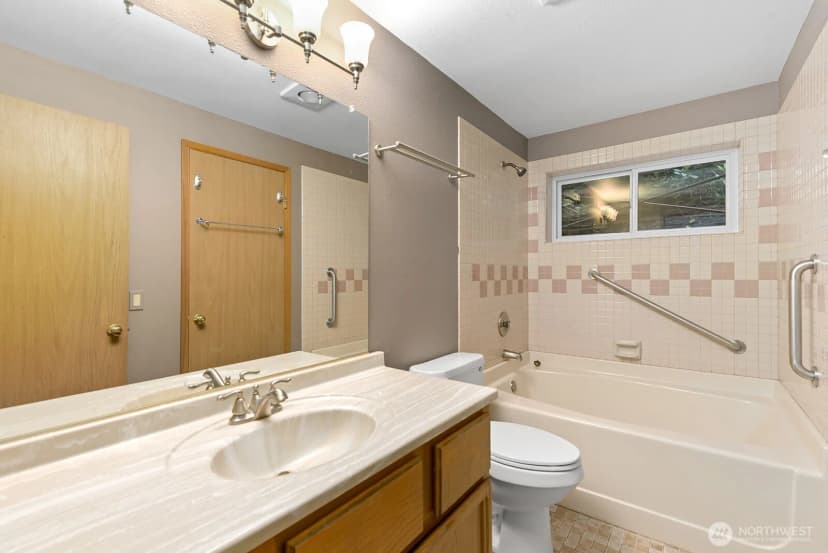 Property photo for 6920 California Avenue Sw #11, Seattle photo 26