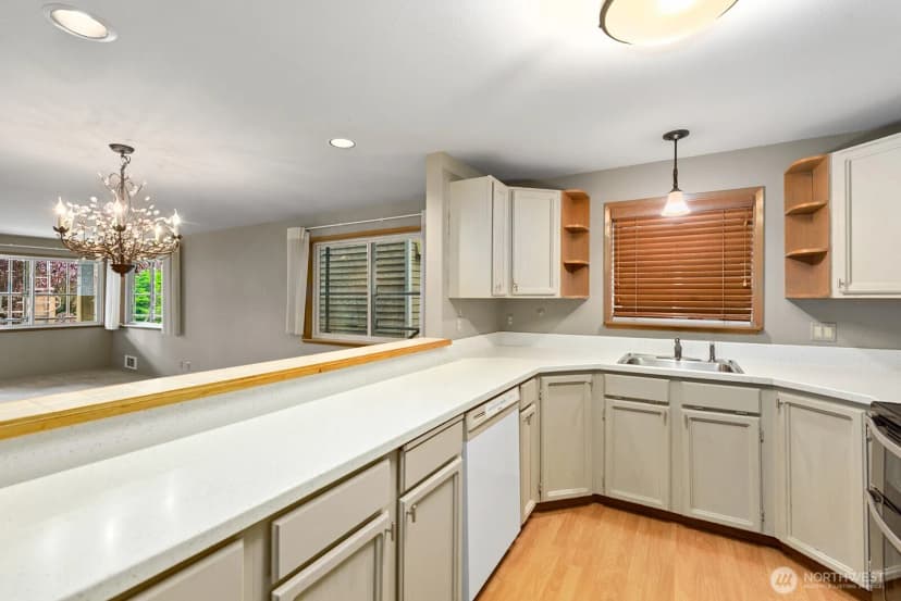 Property photo for 6920 California Avenue Sw #11, Seattle photo 13
