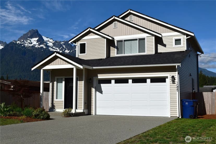 Property photo for 1055 Montague Avenue, Darrington