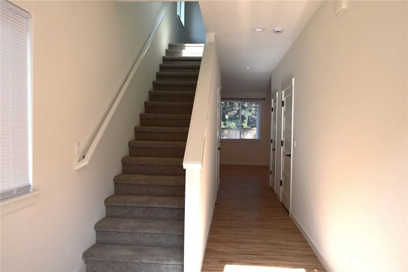 Property photo for 1055 Montague Avenue, Darrington photo 13