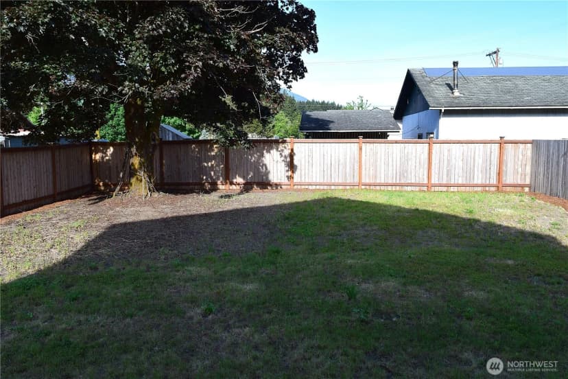 Property photo for 1055 Montague Avenue, Darrington photo 32