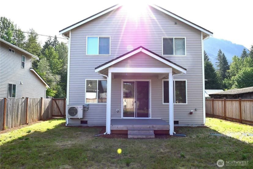 Property photo for 1055 Montague Avenue, Darrington photo 29