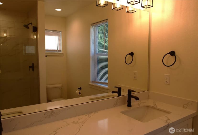 Property photo for 1055 Montague Avenue, Darrington photo 16