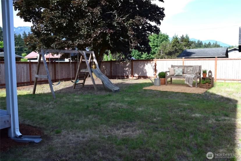 Property photo for 1055 Montague Avenue, Darrington photo 31
