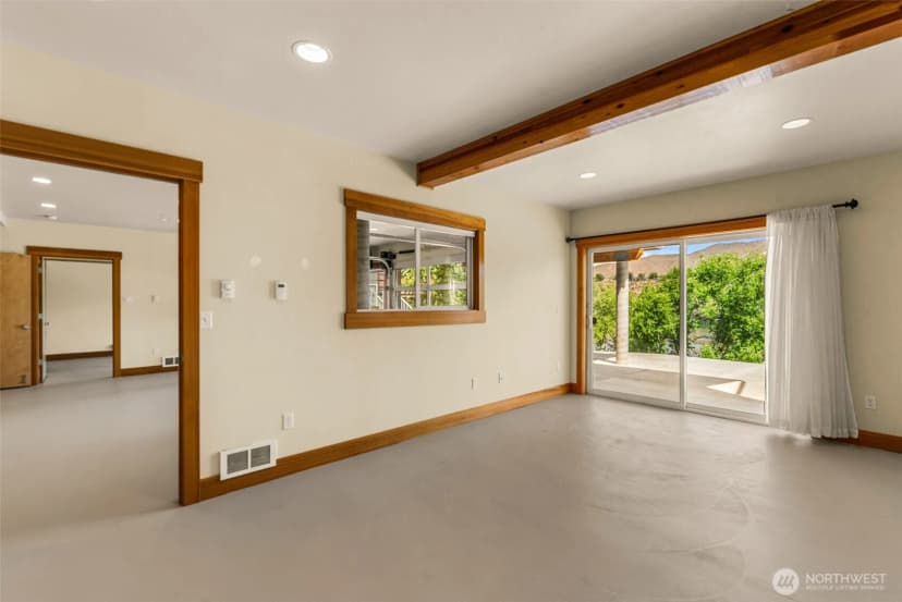 Property photo for 1307 Jefferson Avenue, Bridgeport photo 29