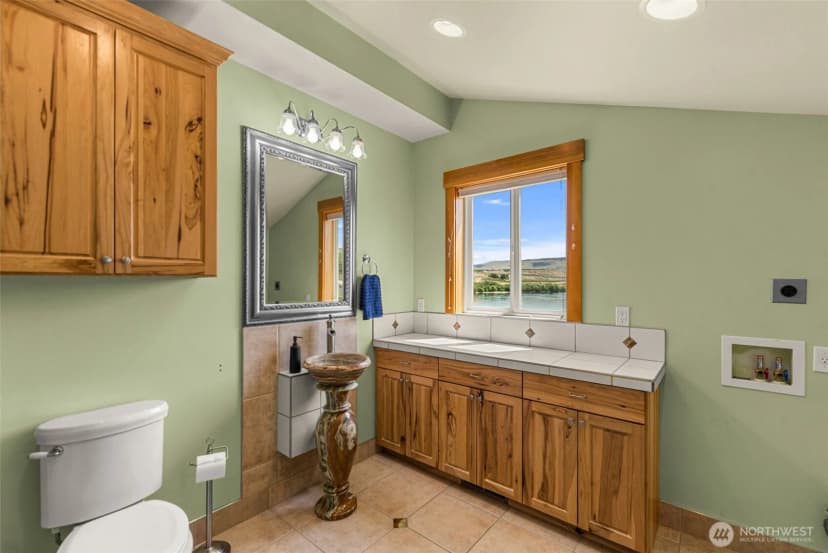 Property photo for 1307 Jefferson Avenue, Bridgeport photo 28