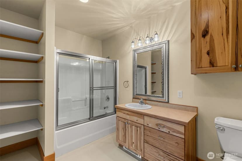 Property photo for 1307 Jefferson Avenue, Bridgeport photo 32