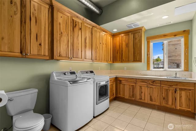 Property photo for 1307 Jefferson Avenue, Bridgeport photo 5