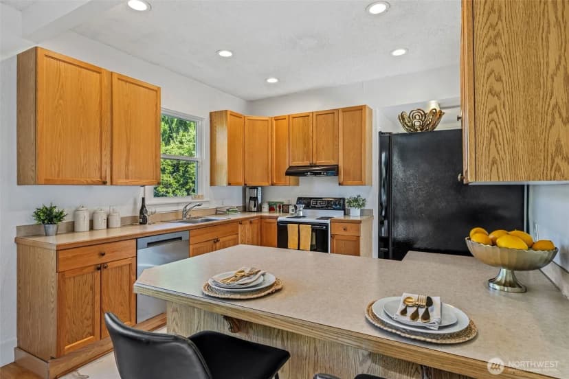 Property photo for 741 S Henderson Street, Seattle photo 10