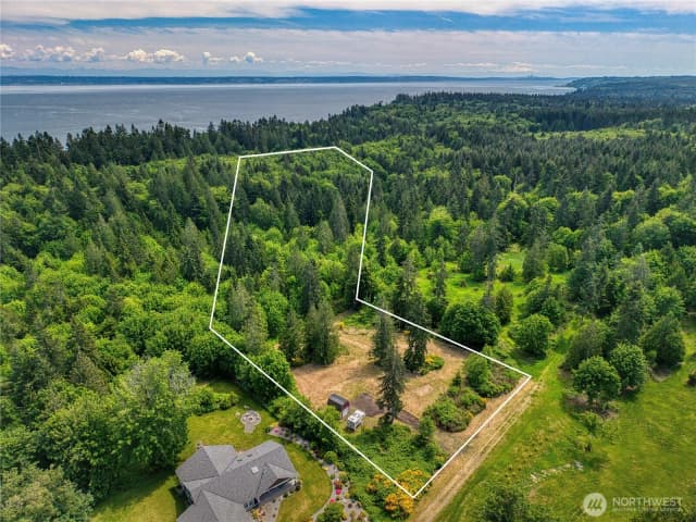 Property photo for 8924 Ne Broughton Court, Hansville photo 2