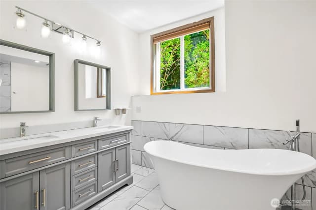 Property photo for 5827 176th Drive Se, Snohomish photo 4