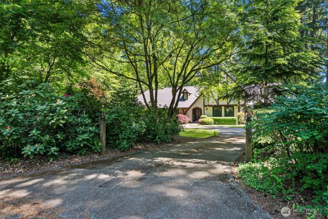 Property photo for 11303 Tower Road Sw, Lakewood photo 2