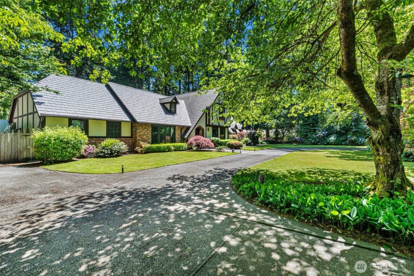 Property photo for 11303 Tower Road Sw, Lakewood photo 4