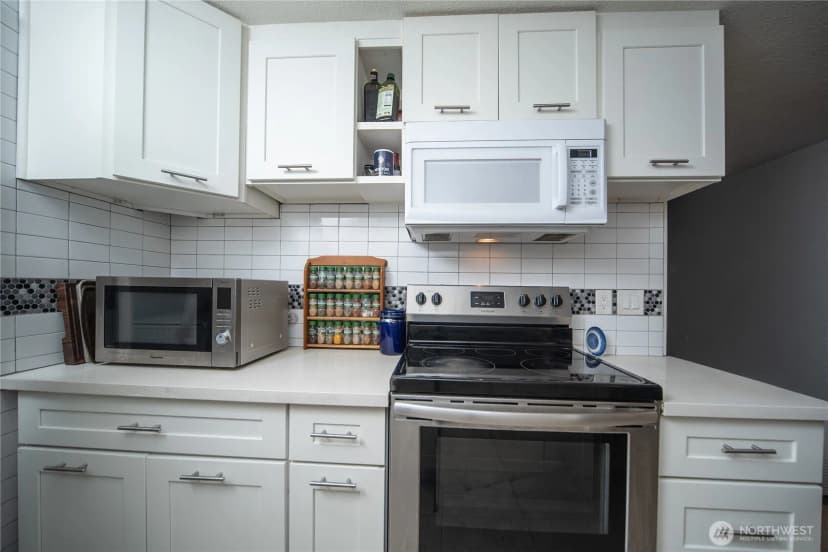 Property photo for 16817 Larch Way #d206, Lynnwood photo 6