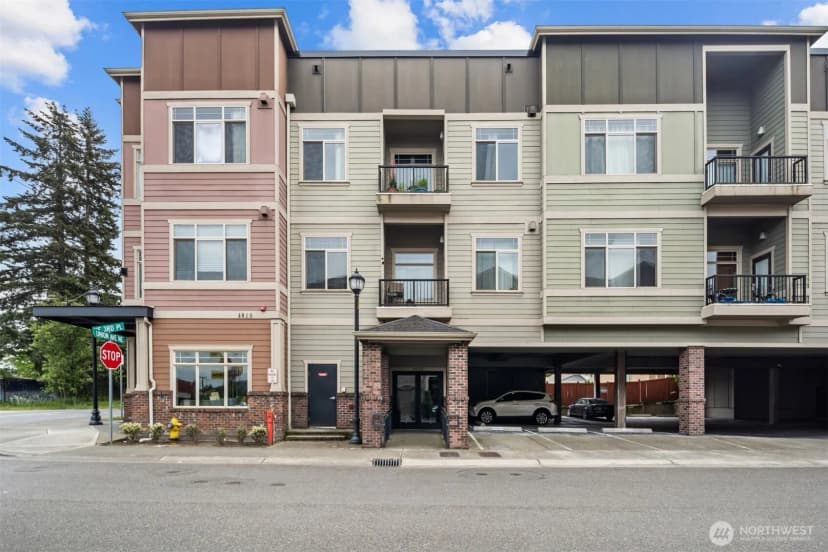 Property photo for 4005 Ne 3rd Place #e, Renton photo 27