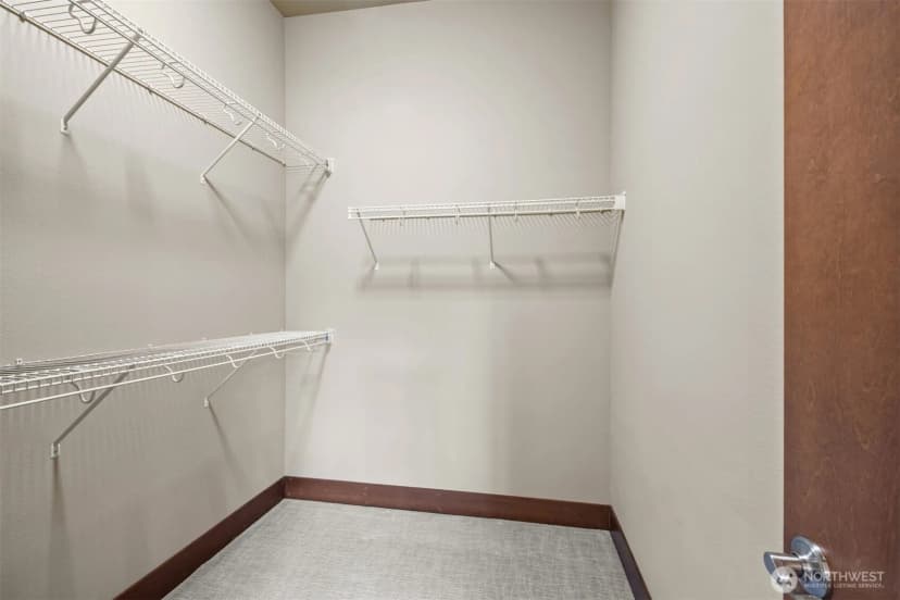 Property photo for 4005 Ne 3rd Place #e, Renton photo 14