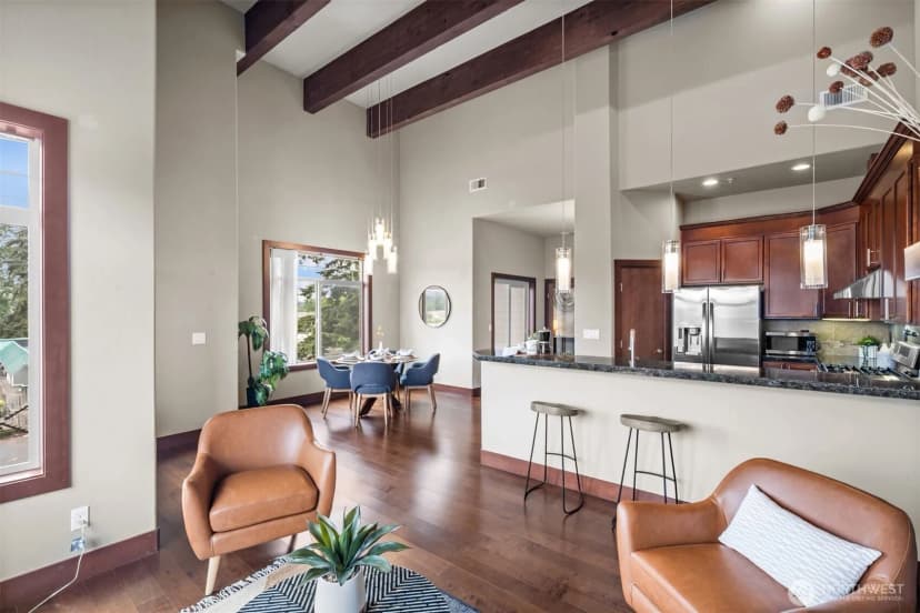 Property photo for 4005 Ne 3rd Place #e, Renton photo 3