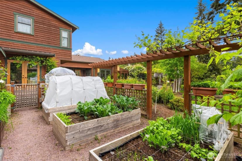 Property photo for 565 Ericksen Avenue Ne, Bainbridge Island photo 32
